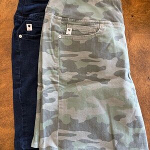 Lot of 2 Belle by Kim Gravel Shorts 6" length